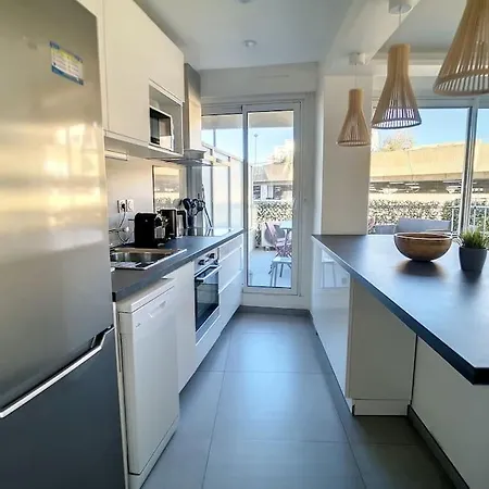 Appartamento Bijou- 4 Pers- Neuf Hyper Centre - Plage - Terrasse Saint-Raphaël